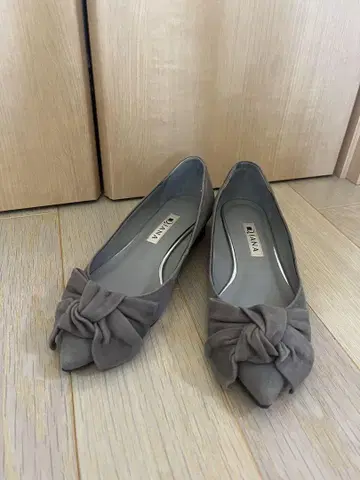 새상품급 DIANA 리본 포함 스틸레토 펌프스 22cm
