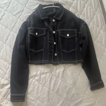 FOREVER 21 블랙 대비 스티치 크롭 자켓