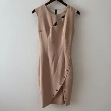 audrey 베이지 컷 아웃 타이트 드레스 패드 내장