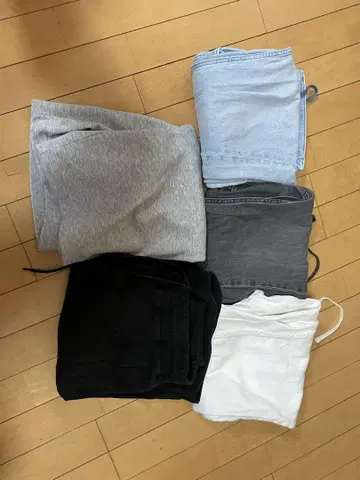 유니클로 의류 묶음 판매