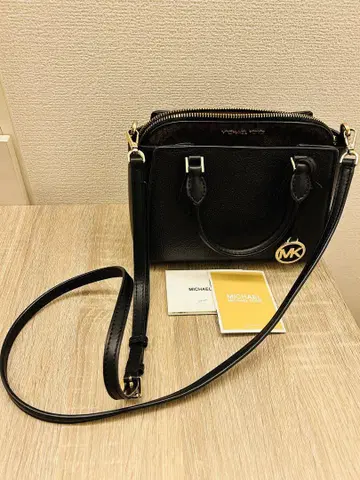 MICHAEL KORS 블랙 숄더백 새상품급 MK 로고