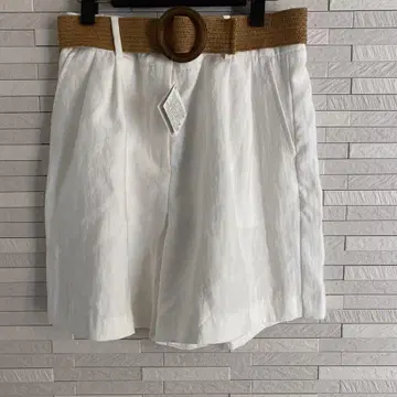 ZARA 화이트 숏팬츠 M 벨트 포함