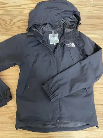 The North Face 마운틴 파카 블랙