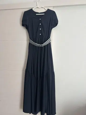 보더즈 앳 발코니 네이비 롱 원피스 36