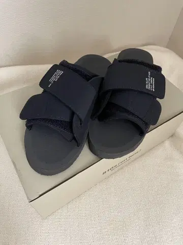 문스타 810s 샌들 23.5cm