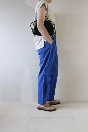 C6260 베이지 x 블루 팬츠 코디