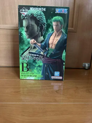 로로노아 조로 MASTERLISE B상 피규어