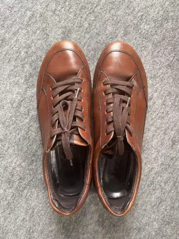 ECCO 브라운 레이스업 슈즈