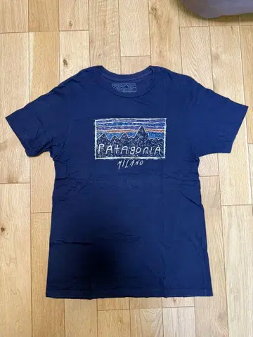 Patagonia 네이비 T셔츠 밀라노점 한정판