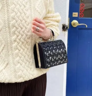 Vintage chain hand & shoulder bag