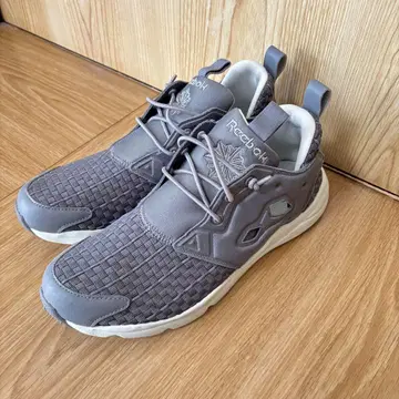 컨디션 최상*Reebok *그레이* 뜨개질 디자인* 스니커즈*선착순!