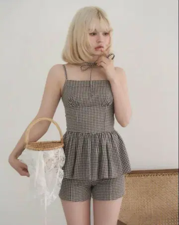 andmary Gingham check set up
