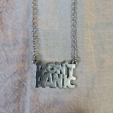 마크제이콥스 Don't Panic 목걸이 실버