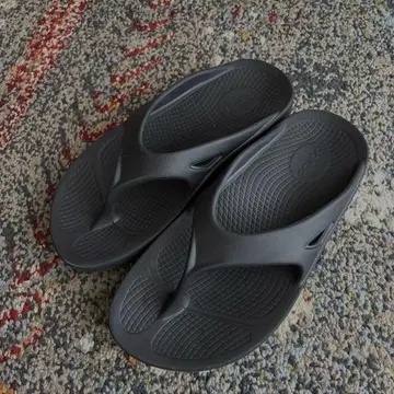 OOFOS 블랙 샌들 25cm