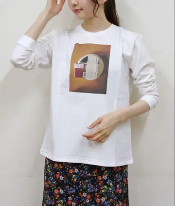 [ MEYAME ] 메야메 포토 롱 슬리브 Tee 롱T 티셔츠