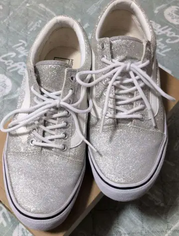 VANS 실버 라메 스니커즈