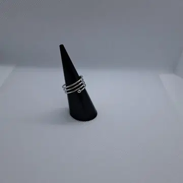 실버 컬러 레이어드 반지 심플한 디자인