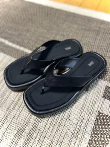 ZARA 2025 여름 신상 통굽 플립플랍 블랙 38(24.5cm)