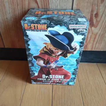 Dr. STONE 나나미 류스이 피규어