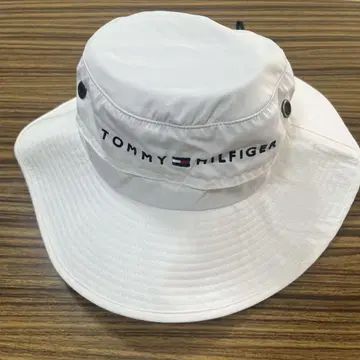 새상품 TOMMY HILFIGER 타미힐피거 넥 가드 부착 햇