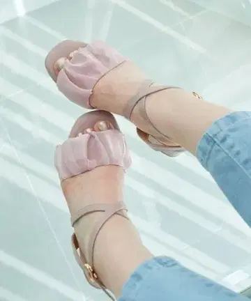 [ MAJESTIC LEGON ] 시어 개더 샌들