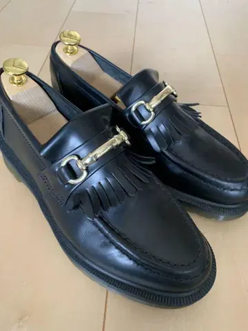 Dr. Martens 에이드리안 스내플 로퍼