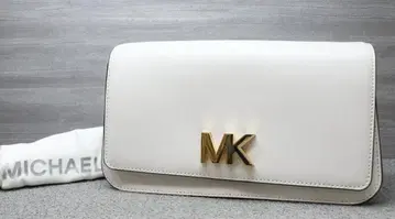 컨디션 최상 마이클코어스 체인 숄더 클러치백 턴락 MK