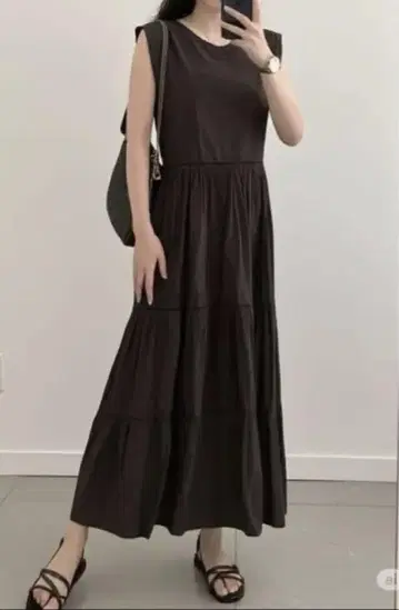 IENA 슬리브리스 롱 원피스 회색빛 블랙 플레어가 멋스러워요! M