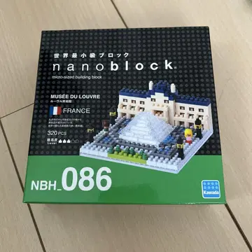 나노 블록 NBH086 루브르 미술관