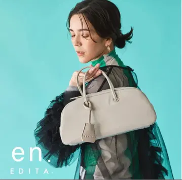 에디타 가로형 백 하프문 보스턴 핸드백