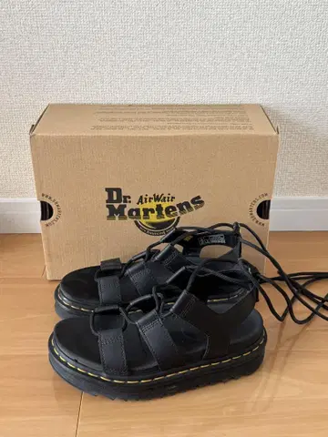 [새상품급] dr.martens 닥터마틴 Nartilla 샌들 220