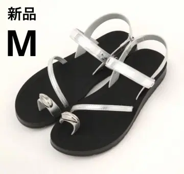 GLOBAL WORK 글로벌 워크 락션 메탈 샌들 실버 M