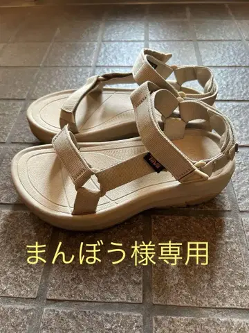 Teva 샌들 베이지색 23cm