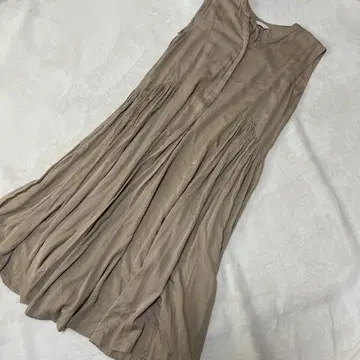 GALENA 갈레나 슬리브리스 원피스 베이지 38