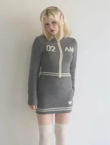 ANDMARY Logo zip set up gray