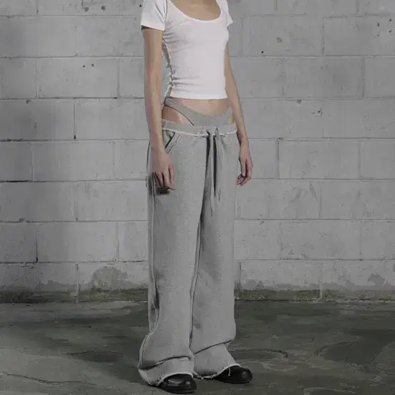 【BOHEMIAN SEOUL】25ss SCULPT SWEAT PANTS BOHEMIAN SEOUL | 보헤미안서울 (Worn Twice) Bohemian Seoul
