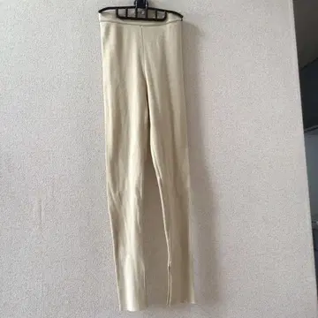 AURALEE 리브 슬릿 레깅스 size 1 ivory