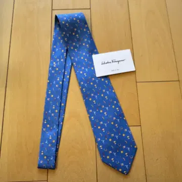 새상품 Salvatore Ferragamo 스포츠 간치니 블루