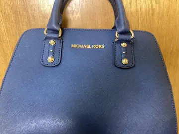MICHAEL KORS 네이비 핸드백