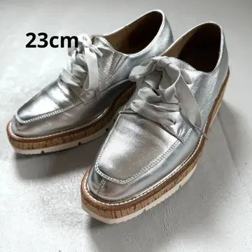 [새상품급] 모드 에 자코모 23cm 통굽 레이스업 슈즈 천연 가죽 실버