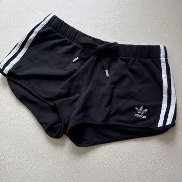 새상품 adidas 오리지널 숏팬츠