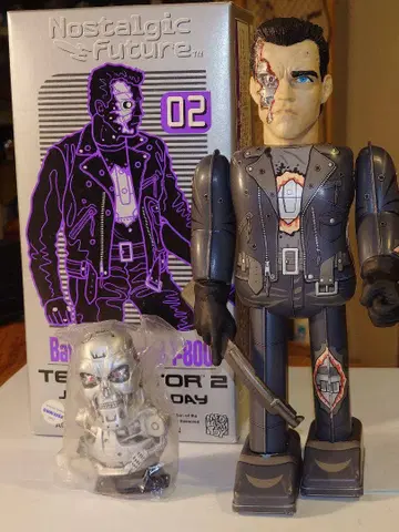 메디콤토이 터미네이터 T-800 양철 태엽 보행 피규어 개봉 완료