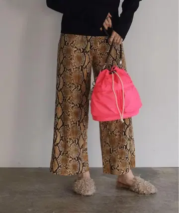 cheek 복조리 | kinchaku code 2way tote 핑크