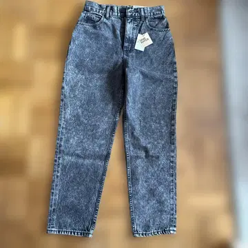 AZUL by MOUSSY 케미컬 워시 데님 블랙 계열