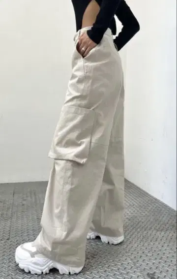 Blondey 베이지 워크 팬츠 M 사이즈