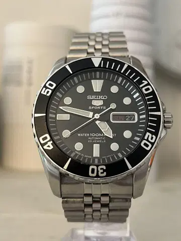 SEIKO5 UNI SNZF17J1 쥬빌리 브레스 사양