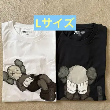 UNIQLO KAWS 콜라보 티셔츠 L 사이즈 2장 세트
