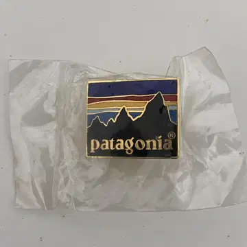 미개봉 90년대 정품 파타고니아 vintage 피츠로이 봉 핀 배지