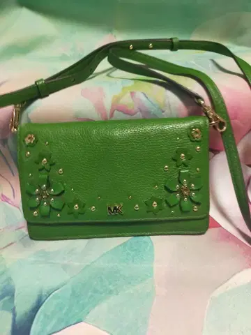 MICHAEL KORS 그린 스마트폰 월렛 숄더백