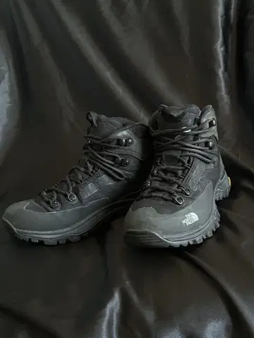 The North Face 크레스톤 하이크 미드 NFW52321